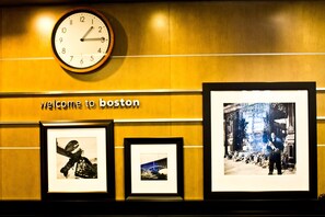 Reception - Hampton Inn & Suites Boston Crosstown Center (Boston)
