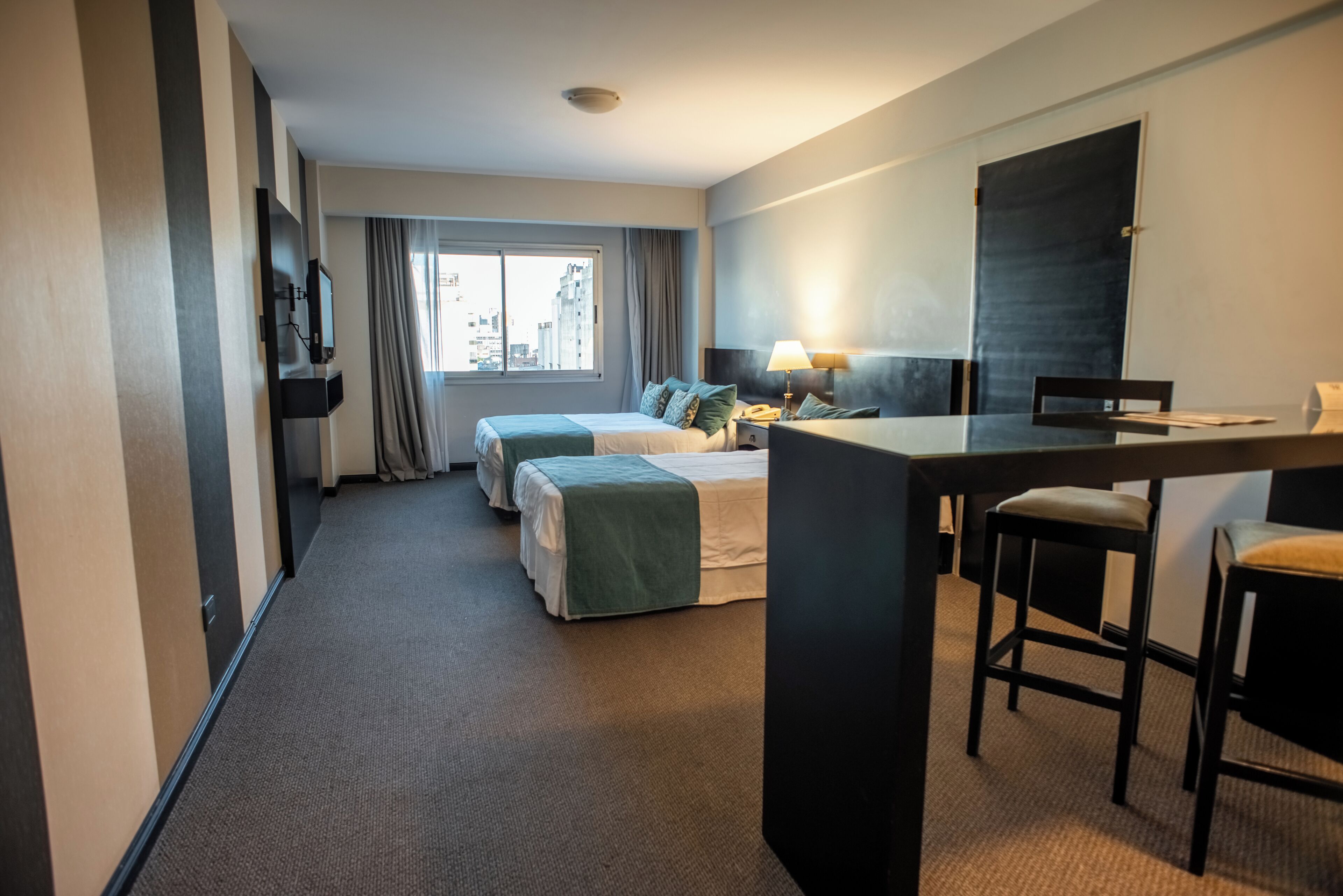 Photo - Plaza Real Suites Hotel