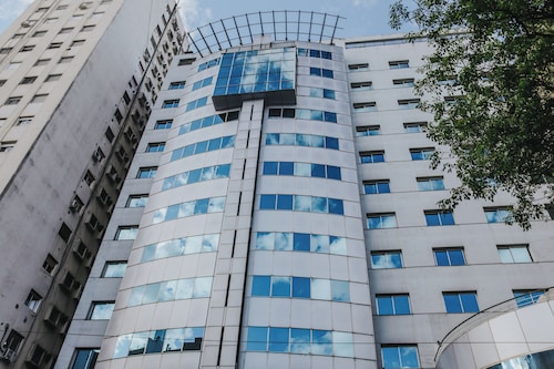 Plaza Real Suites Hotel