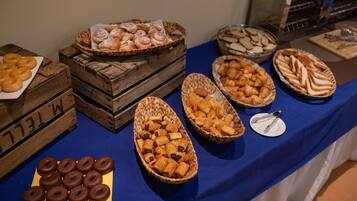 Daily buffet breakfast (EUR 12.00 per person)