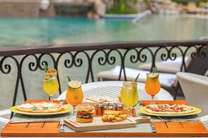 4 Restaurants; Frühstück, Mittagessen und Abendessen werden serviert