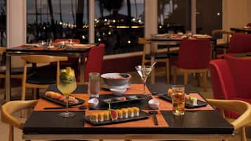 4 restaurants, breakfast, lunch, dinner served; Mexican cuisine