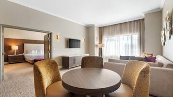 Suite Majestueuse, 1 trÚs grand lit | Coin séjour