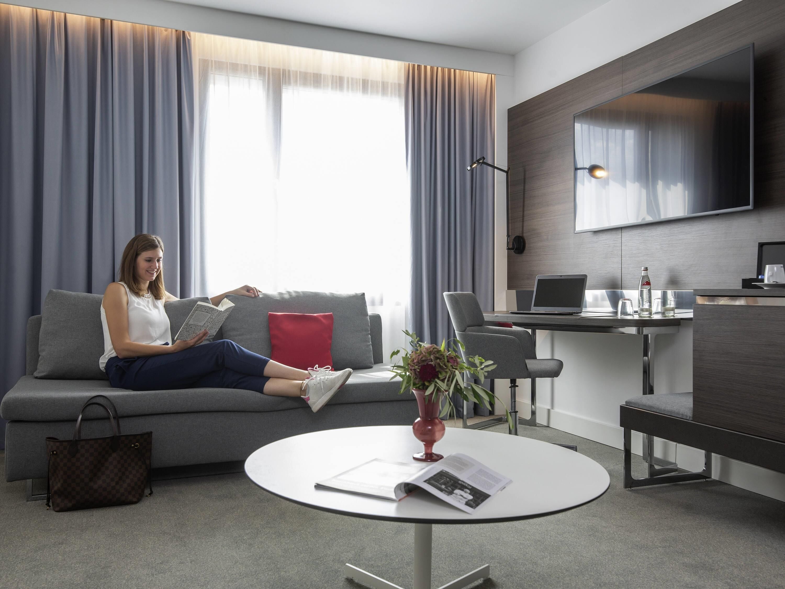 in-room safe, laptop workspace, blackout curtains, soundproofing