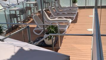 Outdoor pool, pool loungers