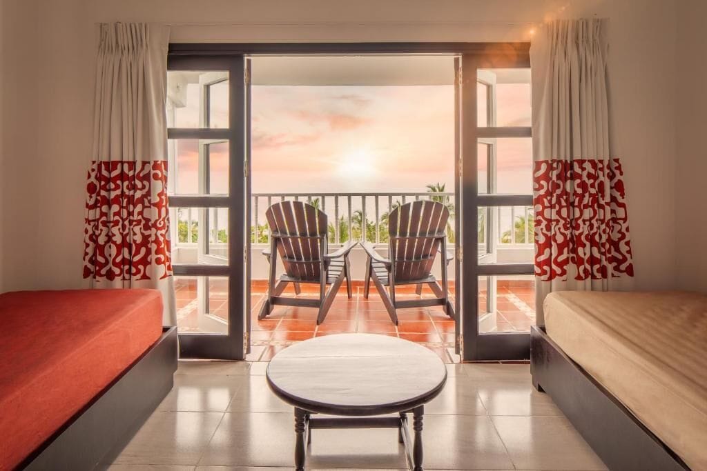 Standard Cabin | In-room safe, iron/ironing board, bed sheets