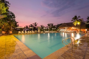 2 outdoor pools, pool loungers, lifeguards on site