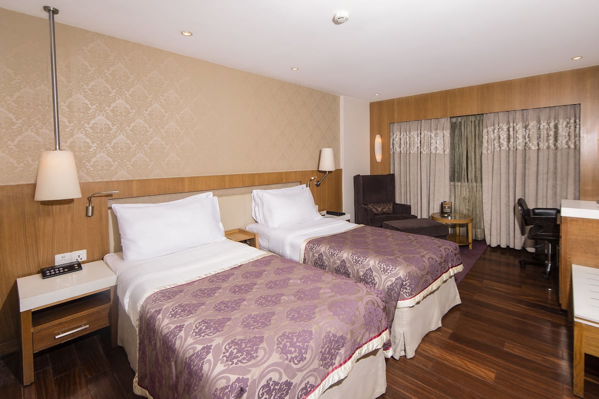 Premium bedding, minibar, in-room safe, individually furnished