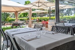 Breakfast served - Grande Albergo Sestri Levante (Sestri Levante)
