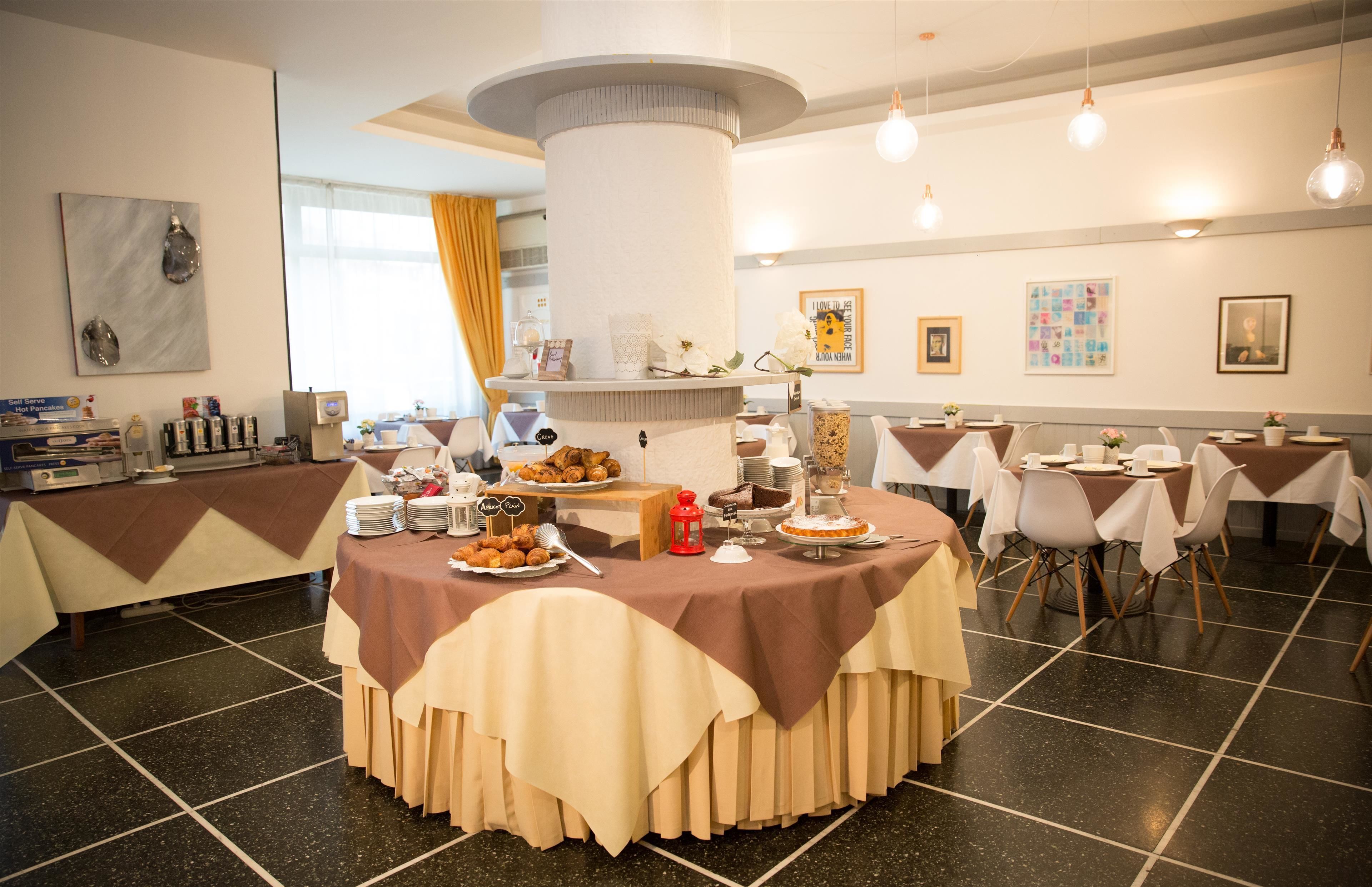Daily buffet breakfast (EUR 10 per person)