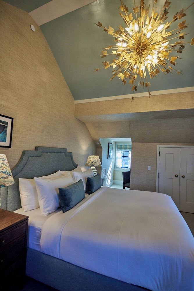 Beacon Hill Hotel by null