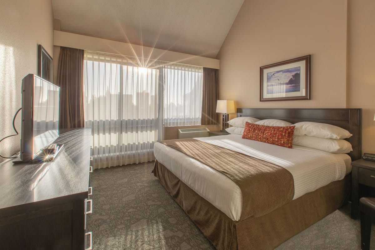 Traditional Room, 1 King Bed