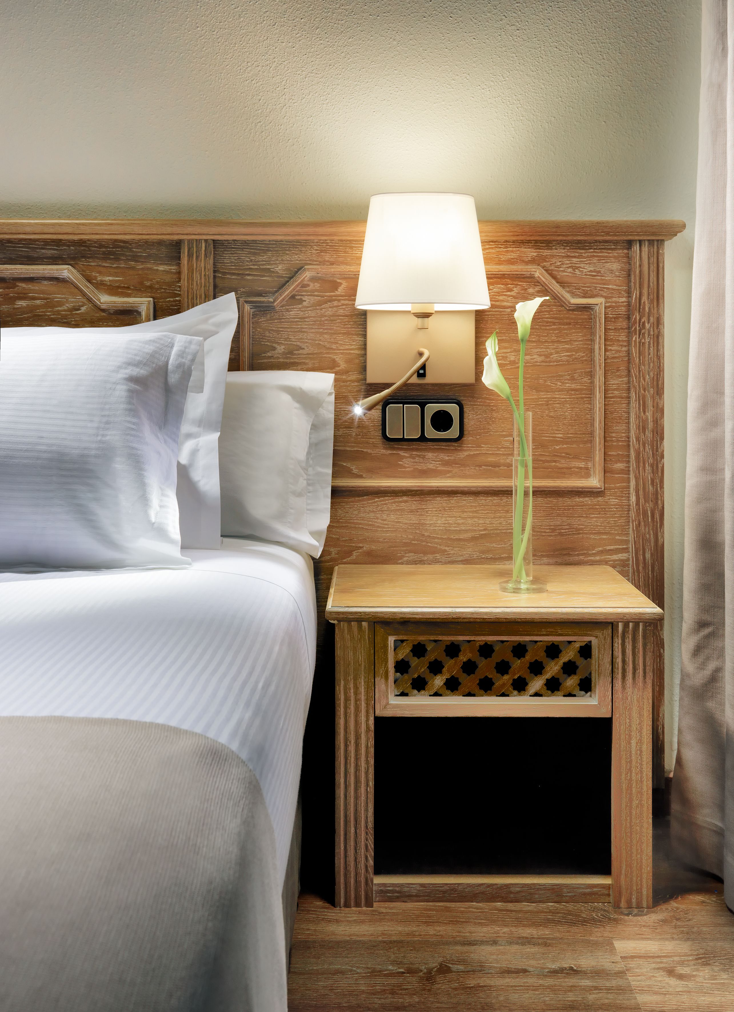 1 bedroom, in-room safe, desk, soundproofing