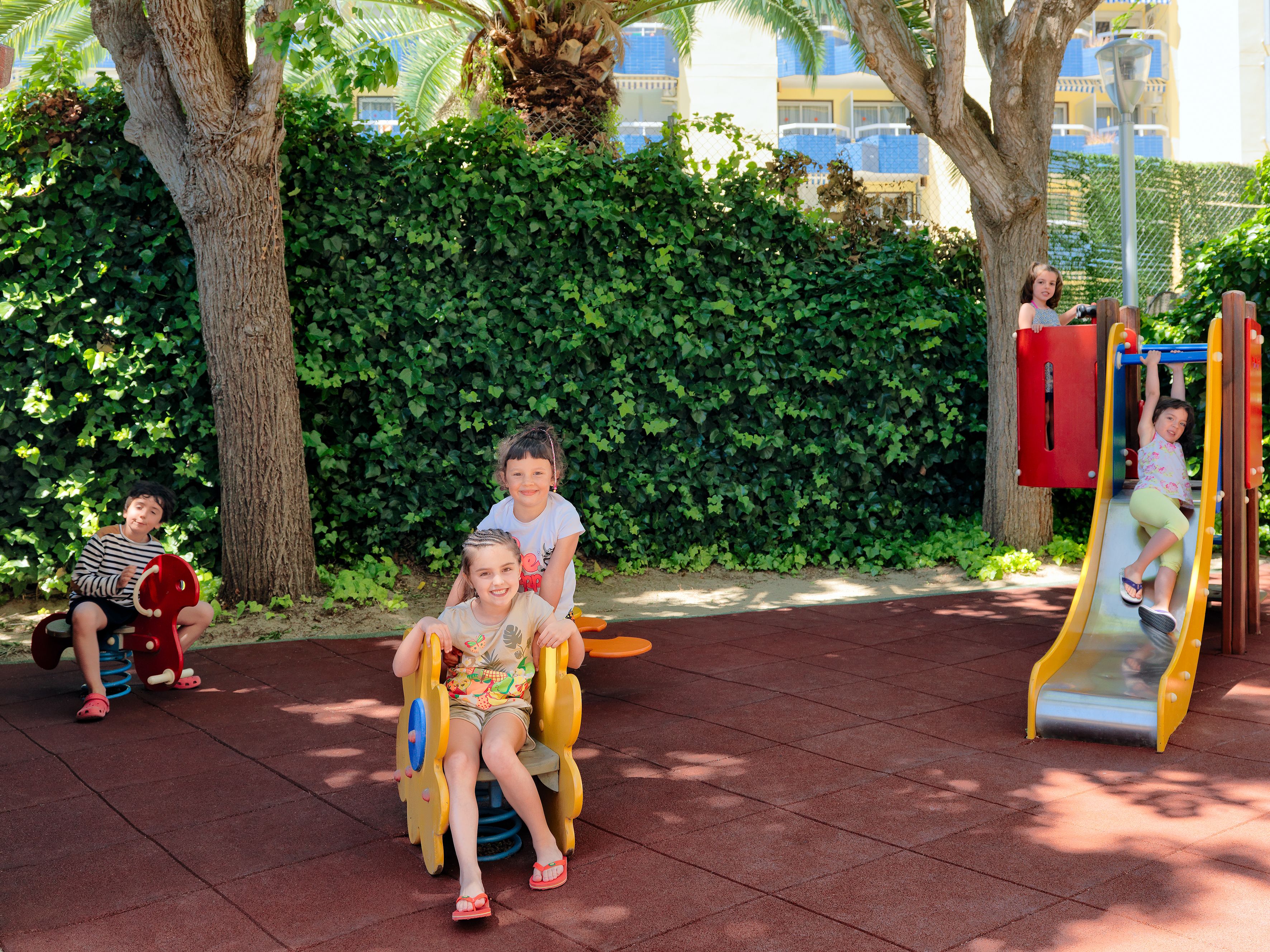 children’s play area – outdoor
