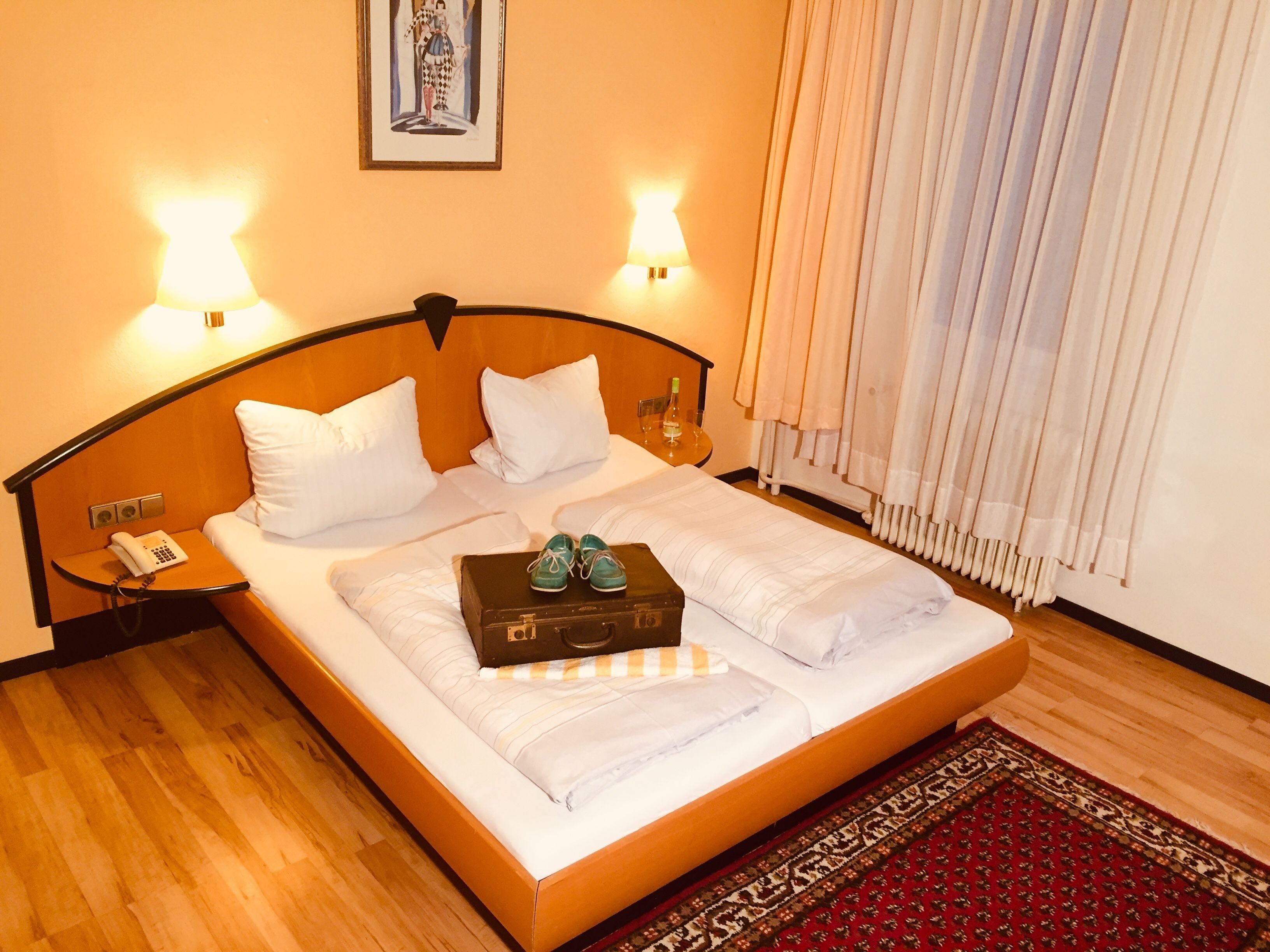 Pillowtop beds, individually furnished, desk, free WiFi