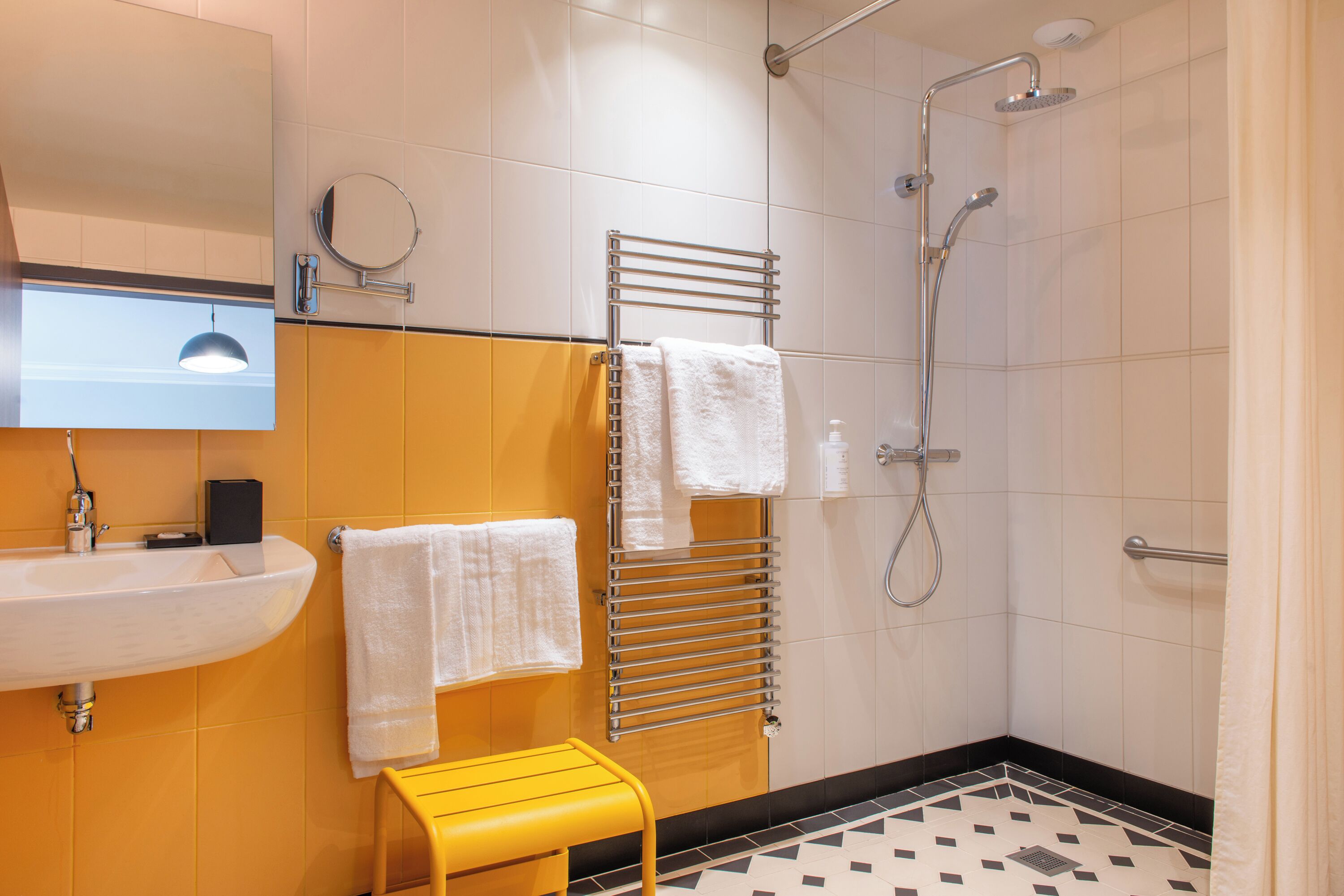superior double room | bathroom | shower, hair dryer, towels