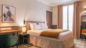 Superior Double Room | Minibar, in-room safe, desk, iron/ironing board