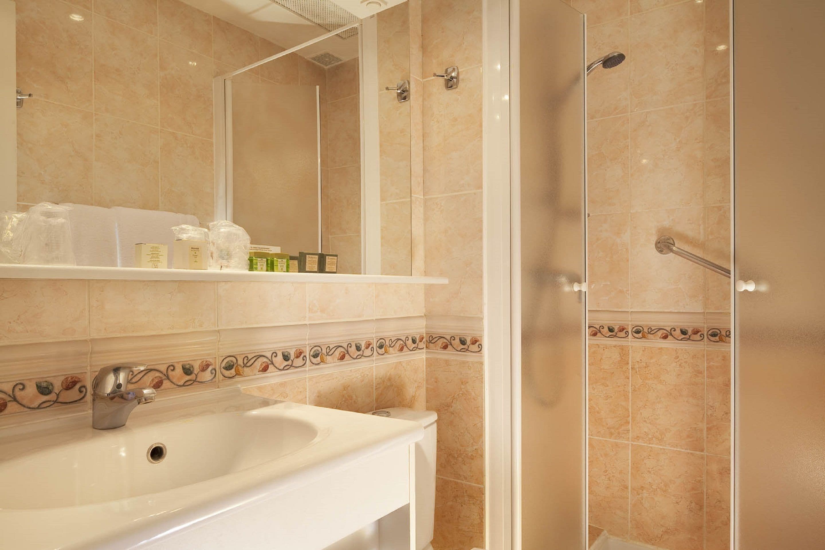 1 bedroom, minibar, in-room safe, desk