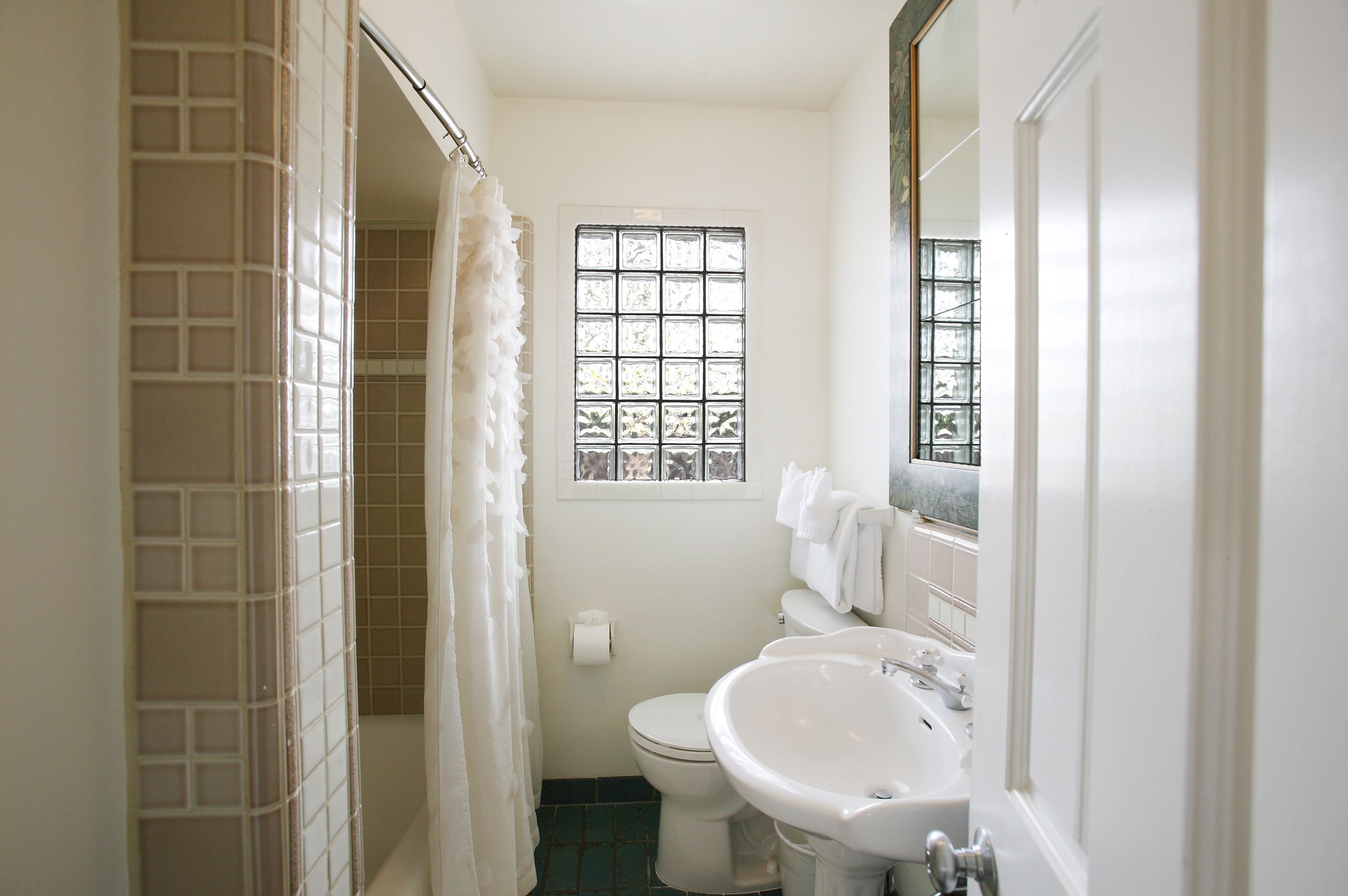 standard room, 1 queen bed | bathroom | designer toiletries, hair dryer, towels