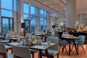 Daily full breakfast for a fee - Hilton Newcastle Tyne Bridge (Gateshead)
