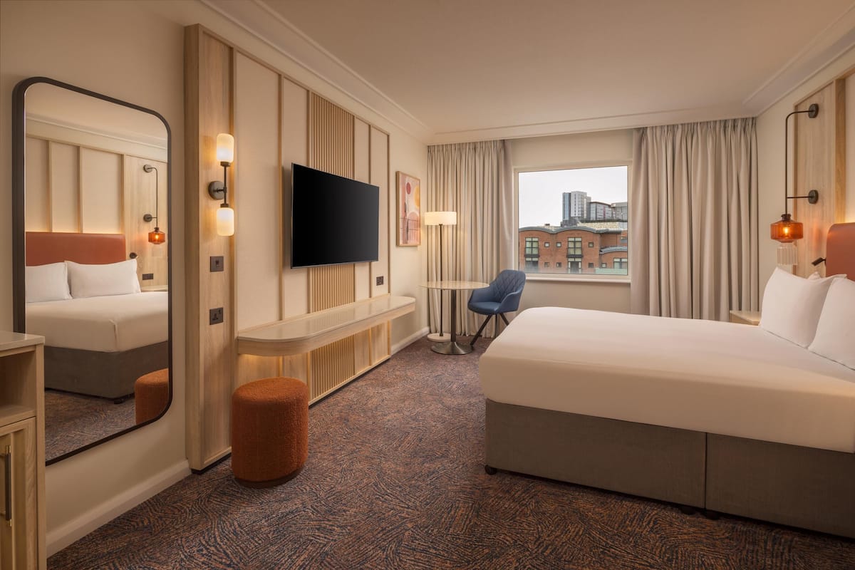 In-room safe, desk, laptop workspace, blackout drapes