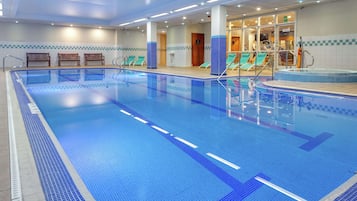 Indoor pool, sun loungers