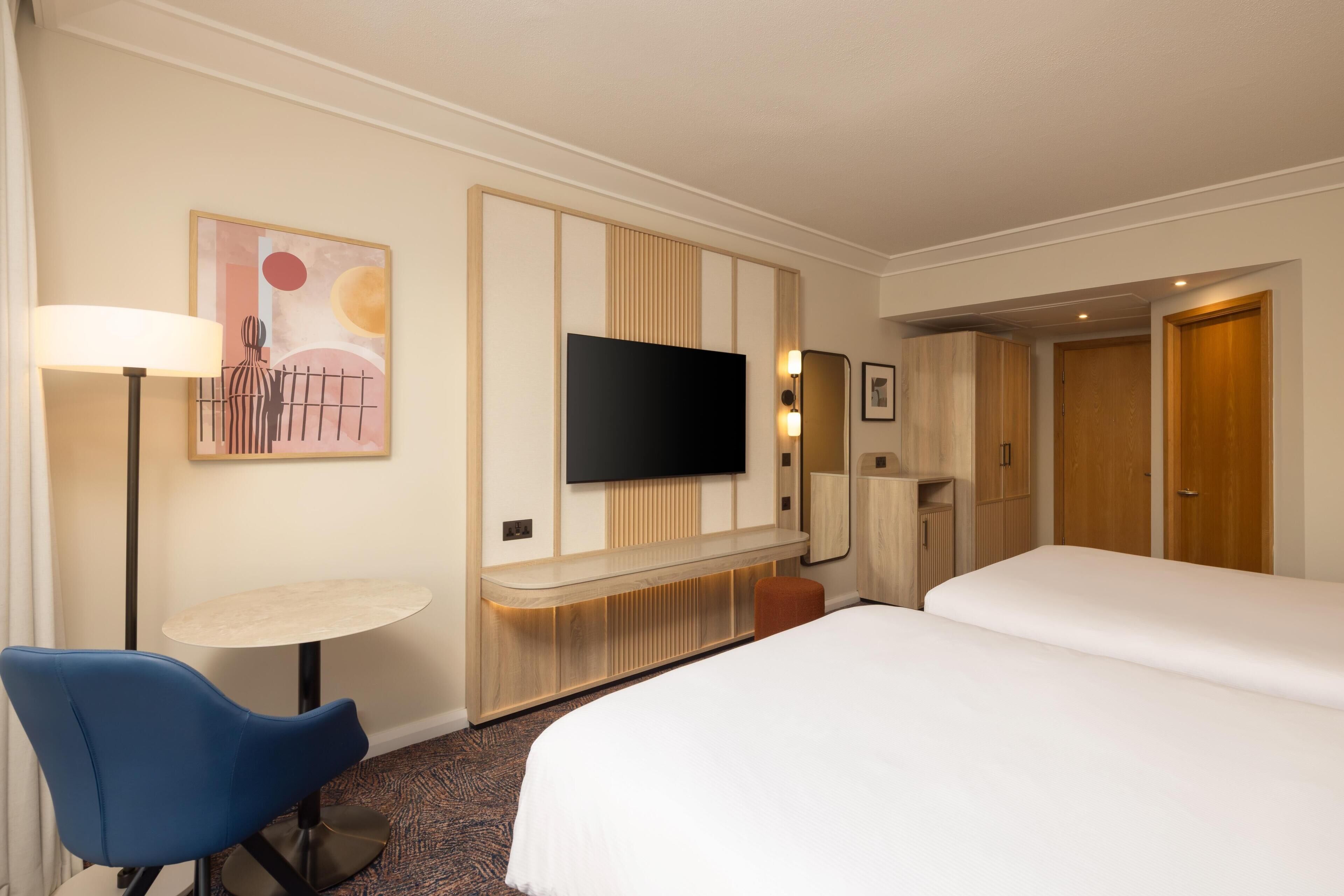 In-room safe, desk, laptop workspace, blackout drapes