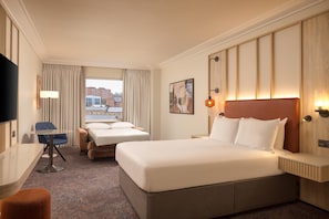 Family Room, 1 Queen Bed | Living area | 55-inch flat-screen TV with satellite channels, TV