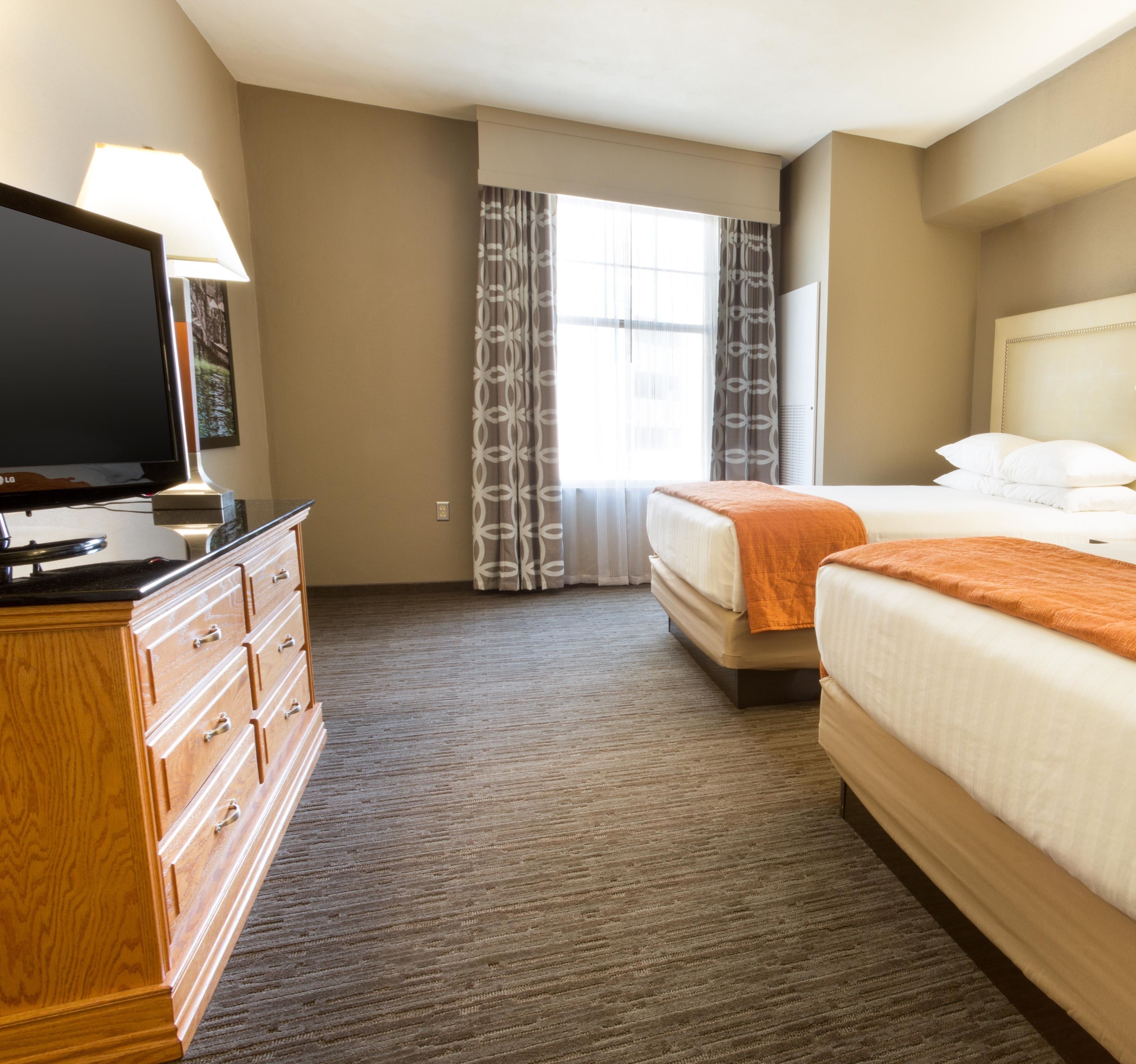 1 bedroom, desk, iron/ironing board, free cots/infant beds