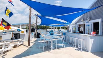 Lunch and dinner served, ocean views