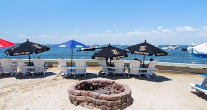 Lowes Wharf Marina Inn