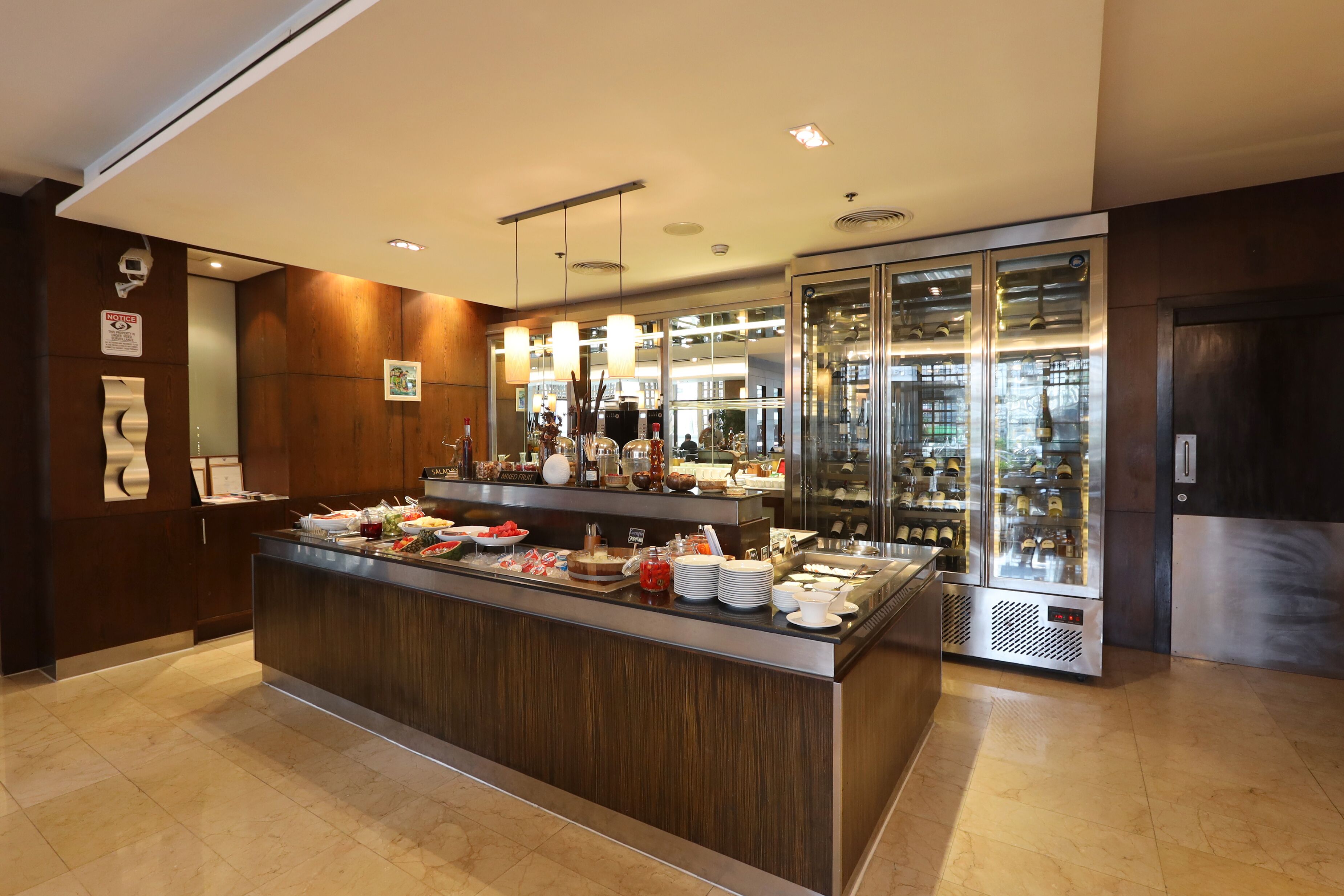 daily continental breakfast (thb 220 per person)