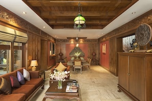 Thai Villa 3 Bedroom | In-room safe, desk, blackout drapes, iron/ironing board