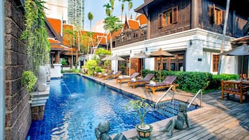 Thai Villa 3 Bedroom Pool Front | Garden view