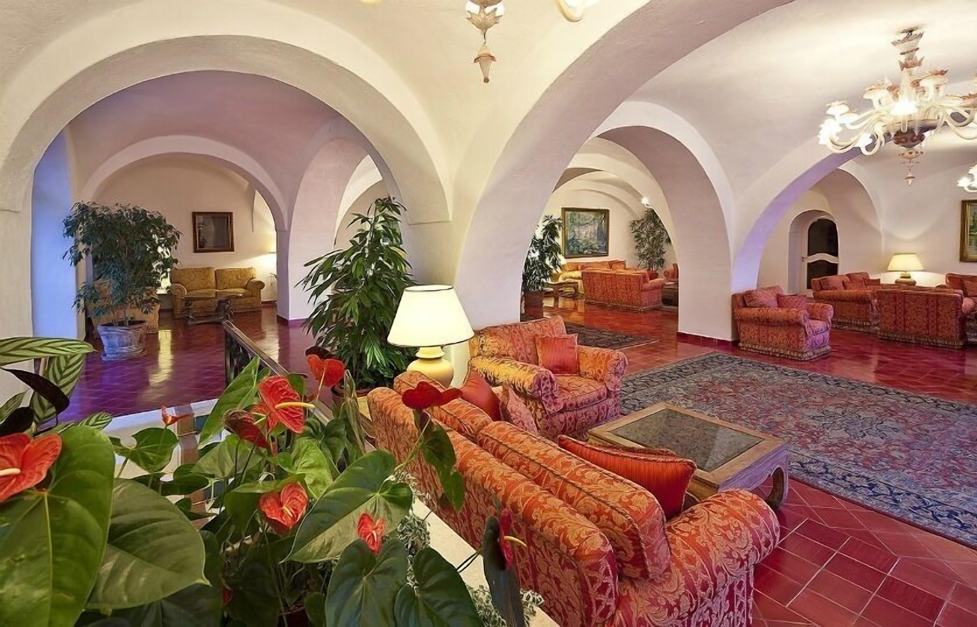 3 bars/lounges, poolside bar, beach bar