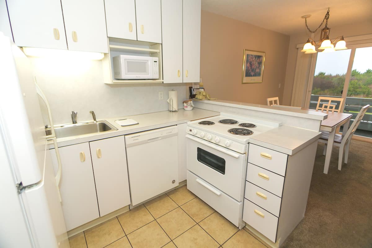 Microwave, stovetop, coffee/tea maker, toaster