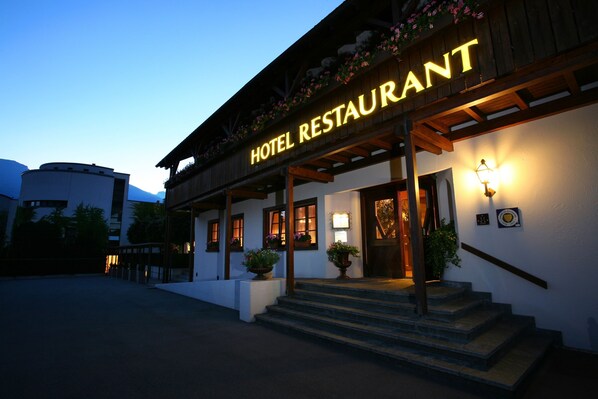 واجهة المنشأة