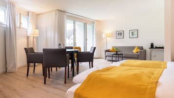 ํจ๋ฐ๋ฆฌ ์ค์ํธ | ๊ณ ๊ธ ์นจ๊ตฌ, ๋ฏธ๋๋ฐ, ๊ฐ์ค ๋ด ๊ธ๊ณ , ์ฑ
์