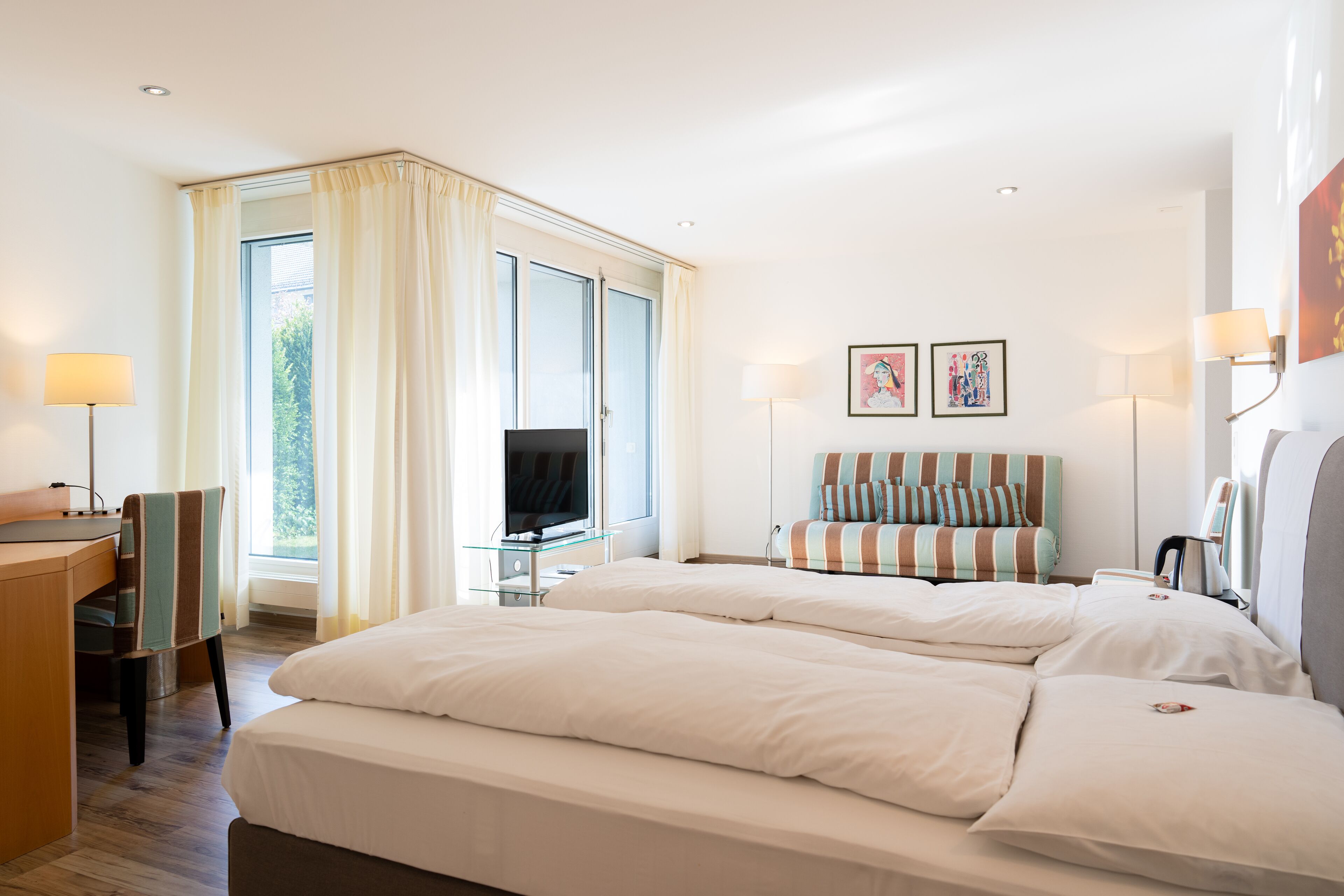 family suite | premium bedding, minibar, in-room safe, desk
