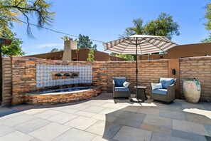 Rom, 1 kingsize-seng med sovesofa, ikke-røyk | Individuelt dekorert, individuelt innredet og strykejern/-brett