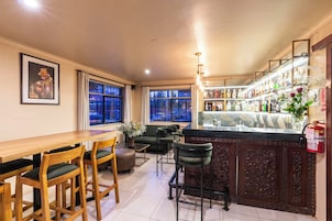 Bar (en la propiedad)