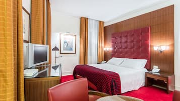 Deluxe-Doppel- oder -Zweibettzimmer | Hochwertige Bettwaren, Minibar, Zimmersafe, individuell dekoriert