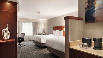 Colchones con acolchado adicional, caja fuerte, escritorio