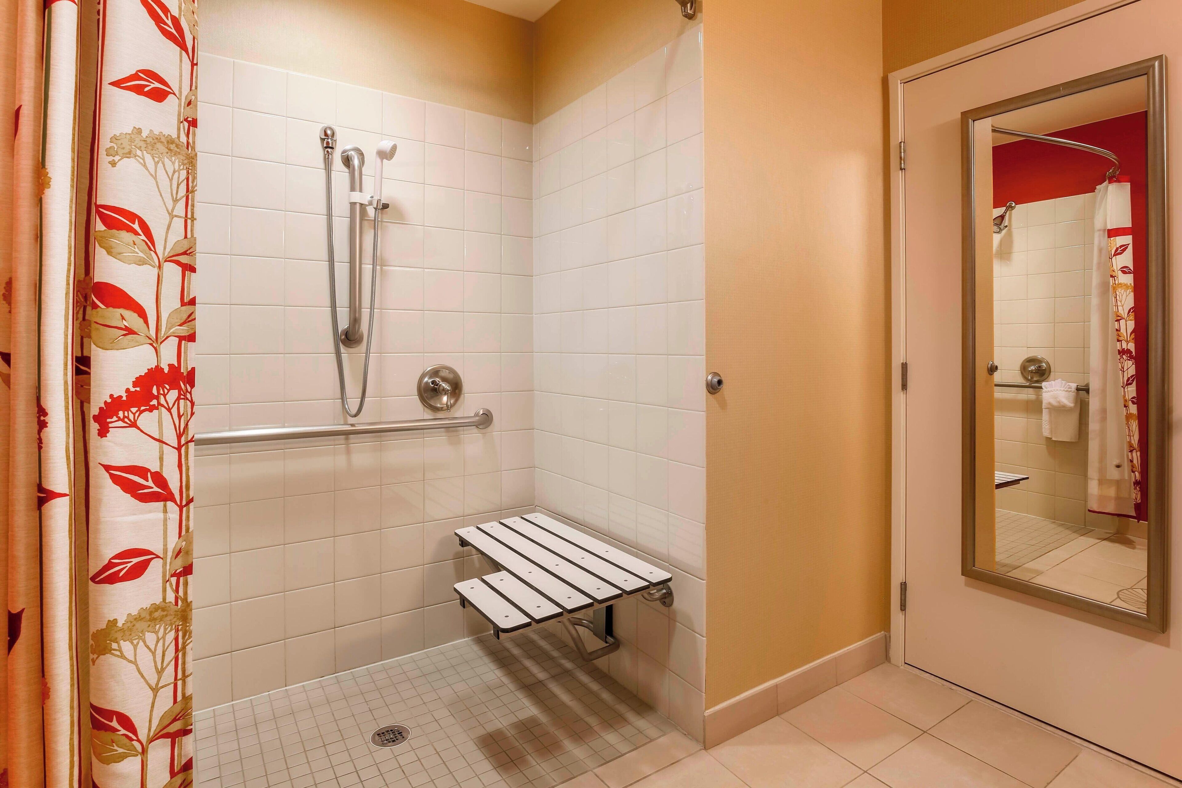 combined shower/bathtub, free toiletries, hair dryer, towels