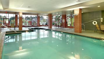 Indoor pool, pool loungers