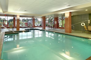 Innenpool, Liegestühle