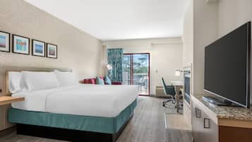 Deluxe Room, 1 King Bed, Balcony | Premium bedding, down comforters, desk, iron/ironing board