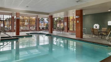 Indoor pool, sun loungers