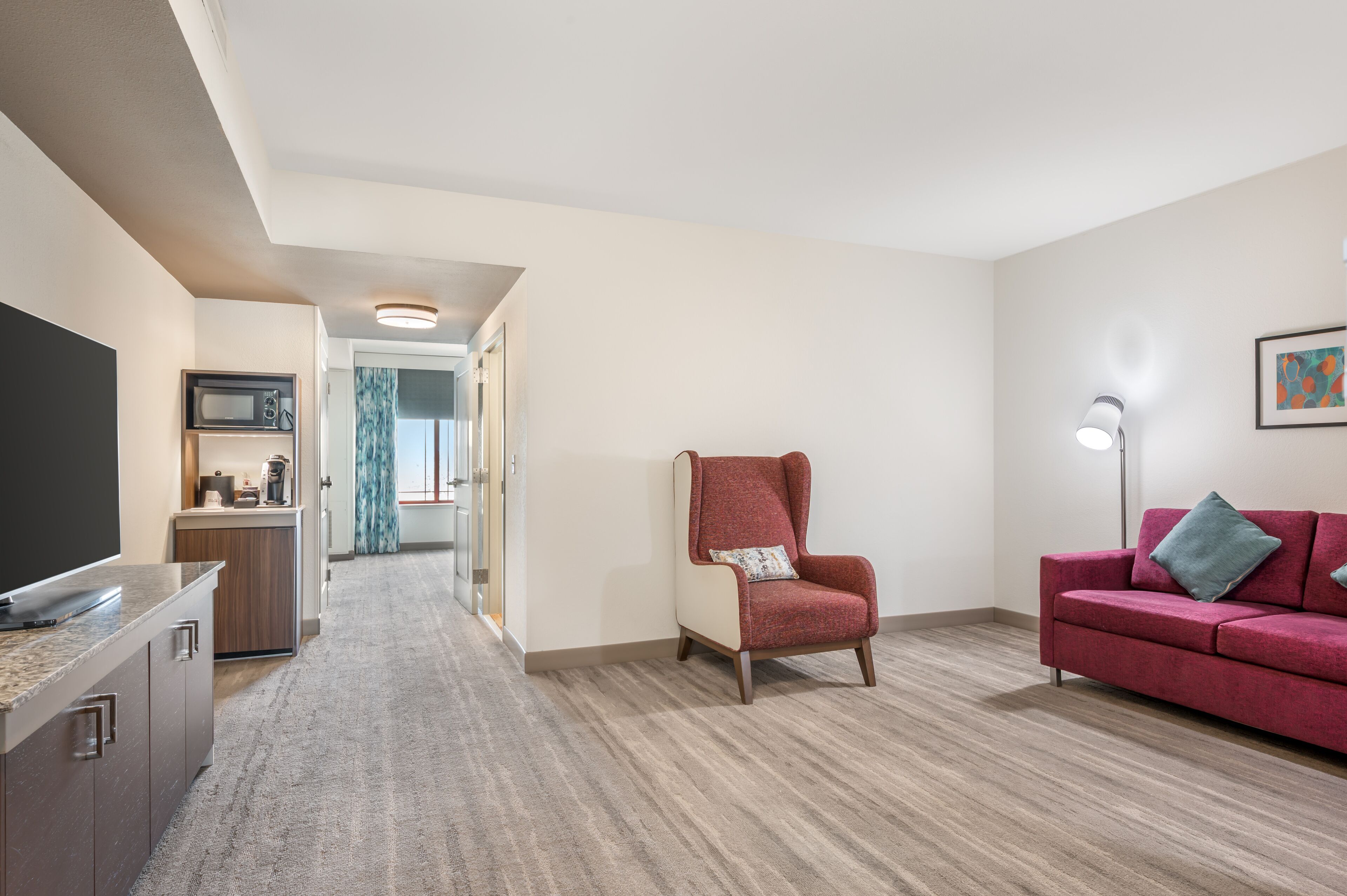 suite, 1 bedroom, jetted tub | premium bedding, down duvets, desk, iron/ironing board