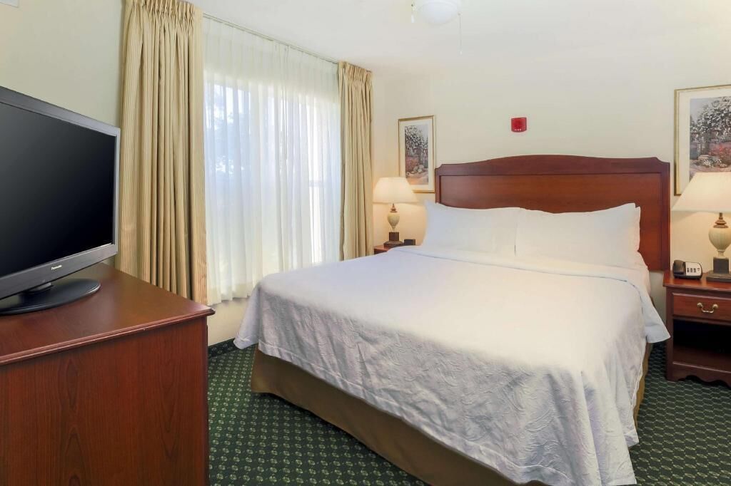 Premium bedding, down duvets, pillow-top beds, in-room safe